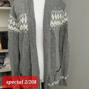 Cozy Gray Patterned Women's Cardigan